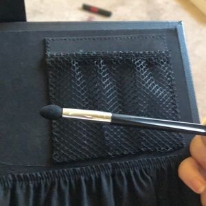 Eyeshadow sponge applicator